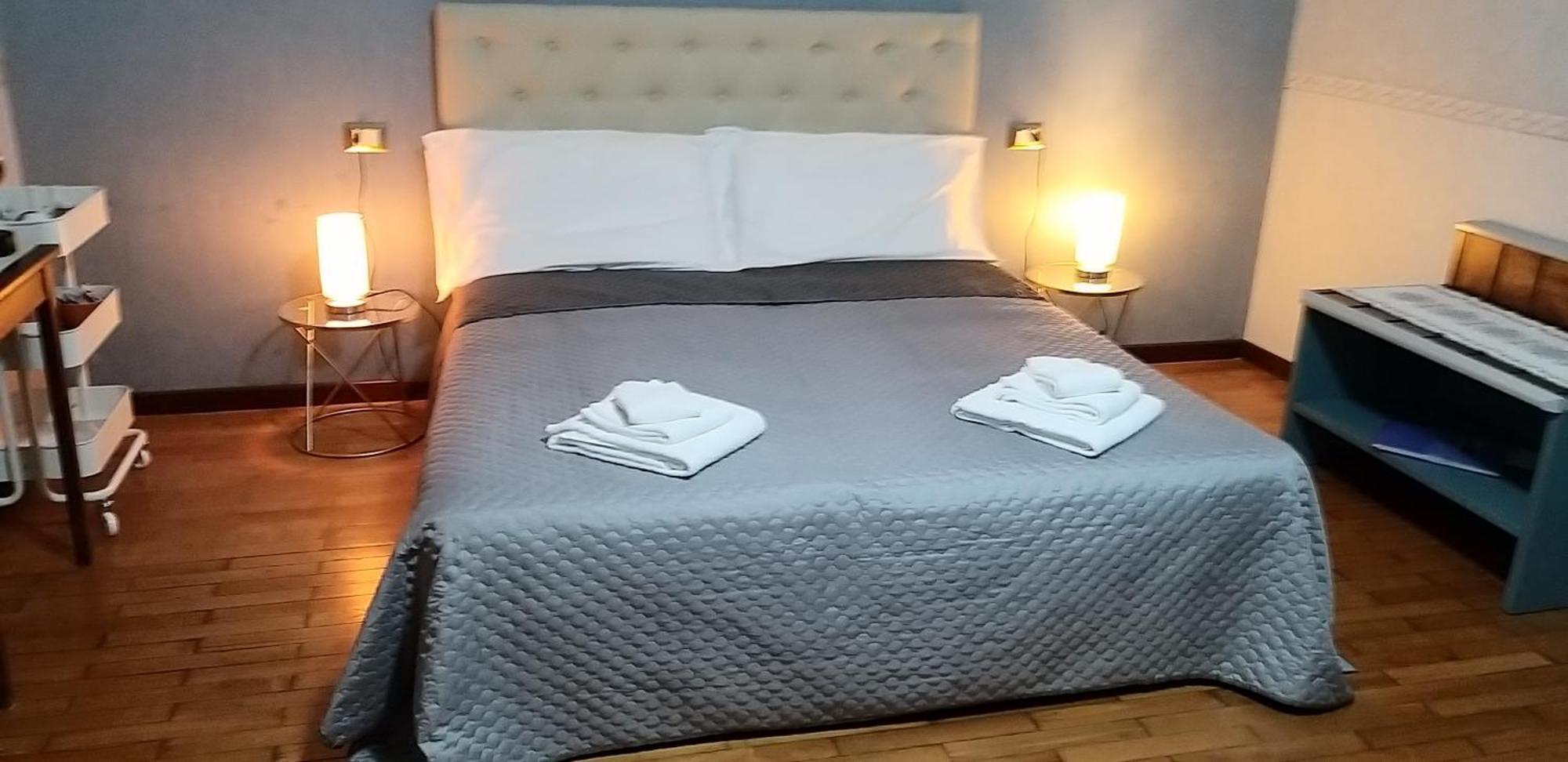 Bed & Breakfast Gli Oleandri Stresa Exterior photo