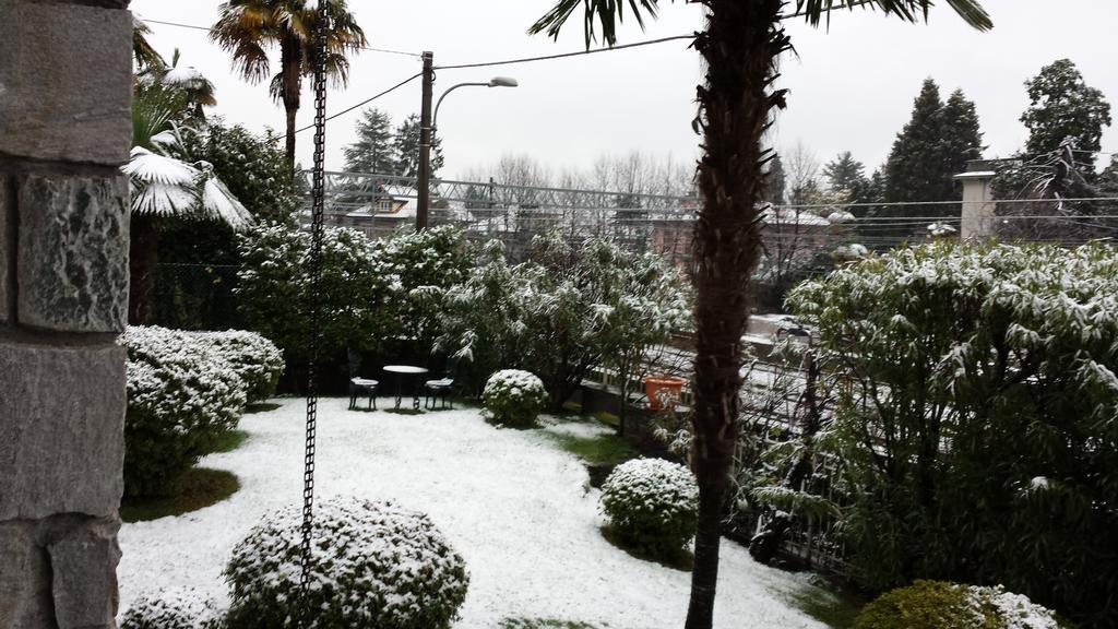 Bed & Breakfast Gli Oleandri Stresa Exterior photo