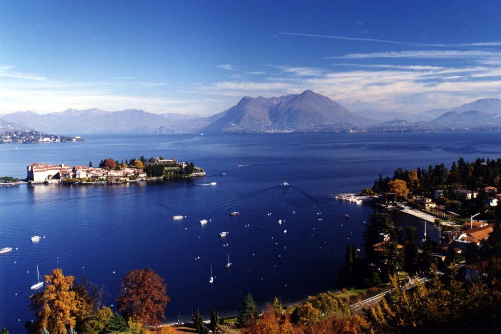 Bed & Breakfast Gli Oleandri Stresa Exterior photo